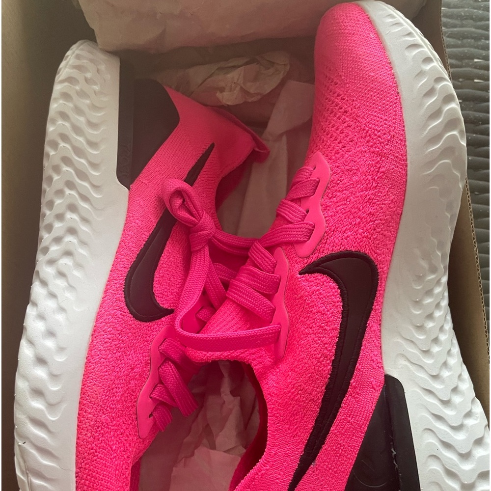 Nike Epic React woman’s new sneakers.   Size 8.